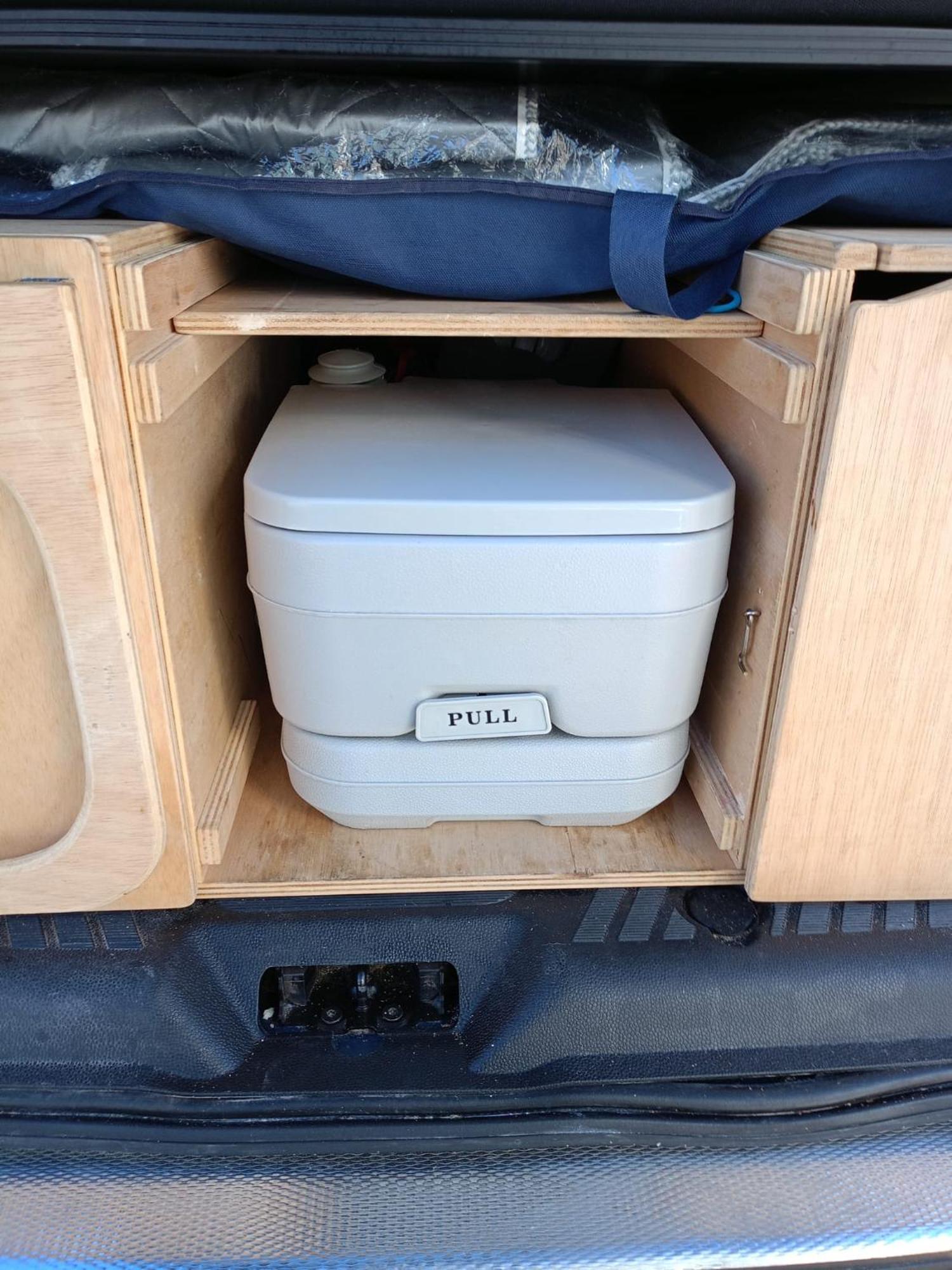 Hotel Ford Transit Custom Camper PMI Exterior foto